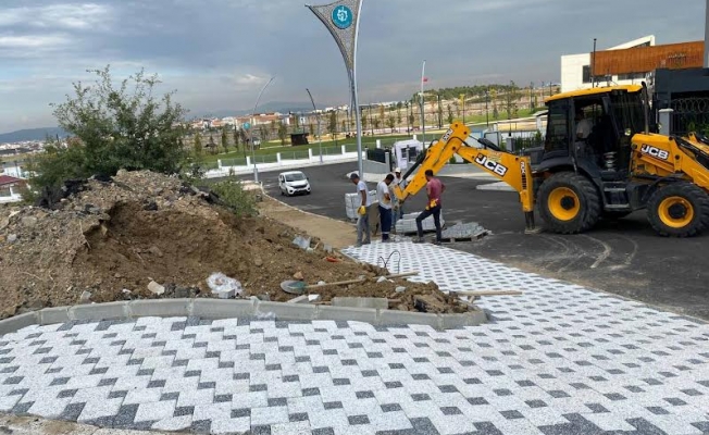 Çayırova Millet Bahçesine çevre yolu ve aydınlatma